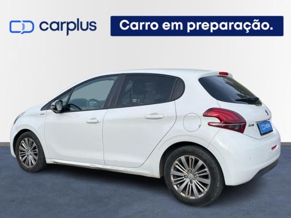 peugeot-208-2018-diesel-1560cc
