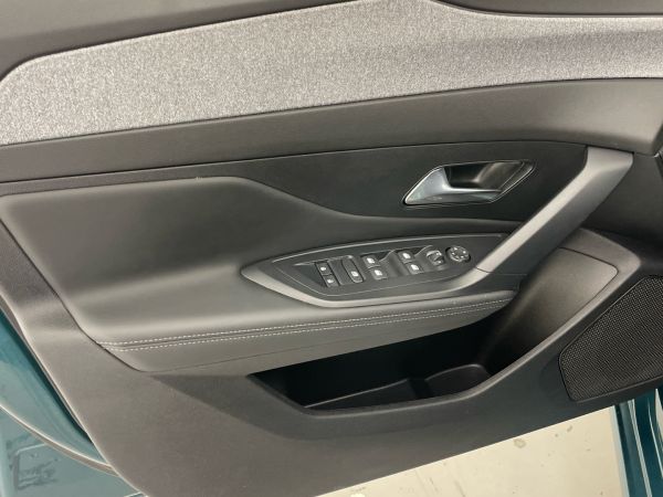 peugeot-308-sw-2025-diesel-1499cc