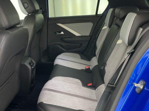 opel-astra-2022-diesel-1498cc