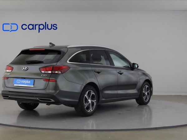 hyundai-i30-2021-diesel-1582cc