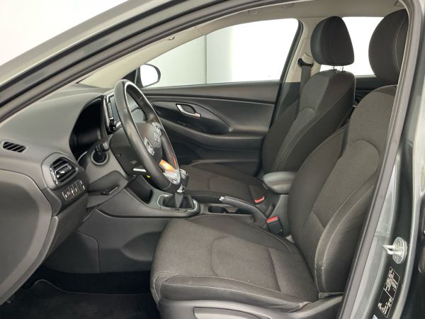 hyundai-i30-2021-diesel-1582cc