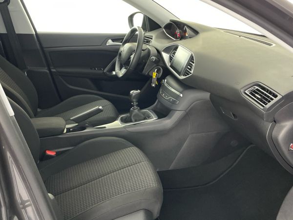 peugeot-208-2019-diesel-1499cc