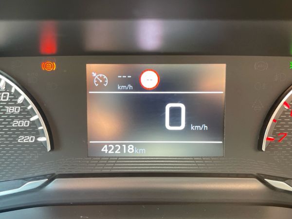 peugeot-2008-2021-gasolina-1199cc