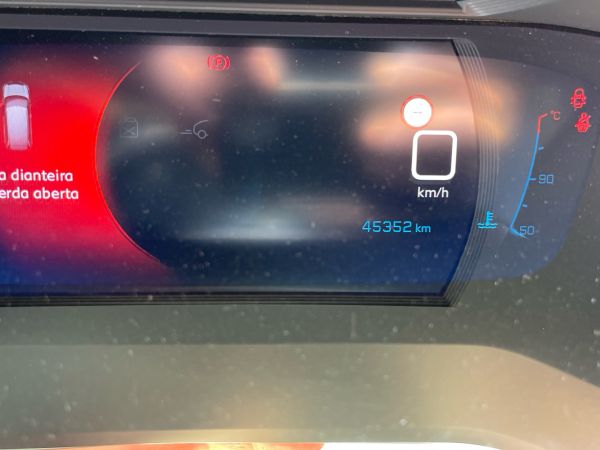 peugeot-2008-2022-gasolina-1199cc