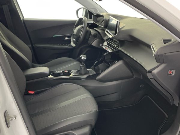 peugeot-2008-2022-gasolina-1199cc