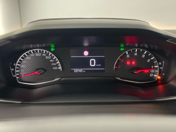 peugeot-2008-2023-gasolina-1199cc