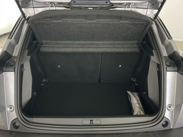 peugeot-2008-2023-gasolina-1199cc