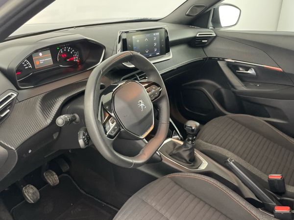 peugeot-2008-2023-gasolina-1199cc