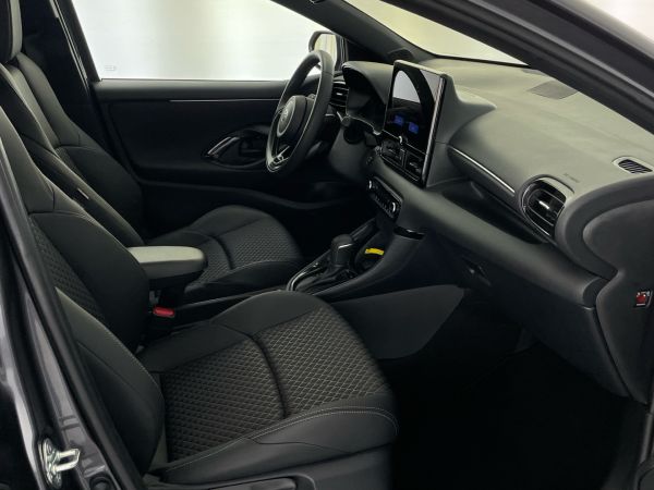 toyota-yaris-2025-gasolina-1490cc