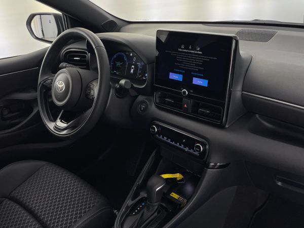 toyota-yaris-2025-gasolina-1490cc
