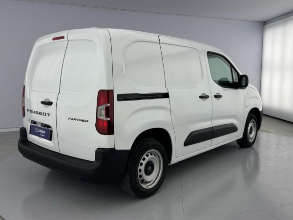 peugeot-partner-2025-diesel-1499cc