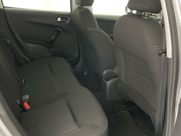 peugeot-208-2016-gasolina-1199cc