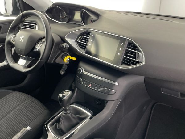 peugeot-308-sw-2020-gasolina-1199cc