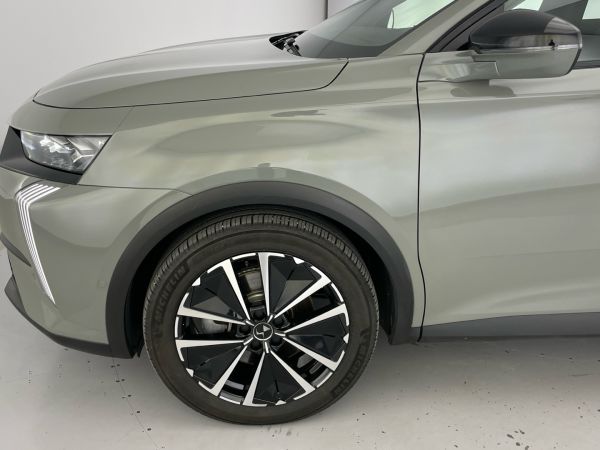 ds-ds-7-crossback-2023-hibrido-1598cc