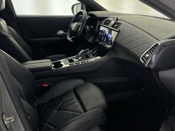 ds-ds-7-crossback-2023-hibrido-1598cc