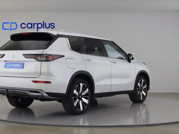 mitsubishi-outlander-2026-hibrido-2360cc