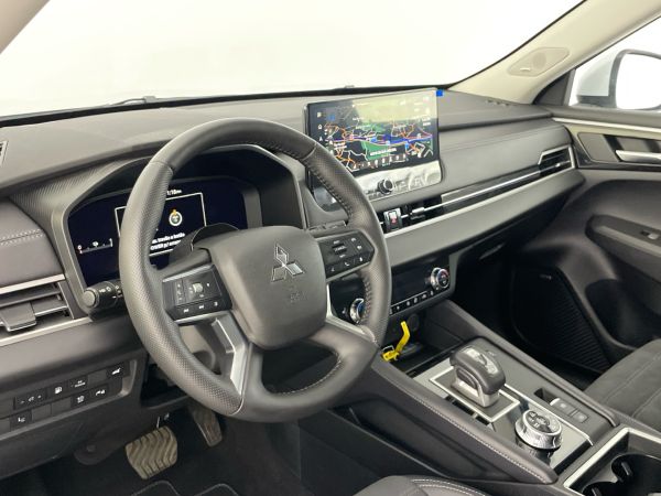 mitsubishi-outlander-2026-hibrido-2360cc