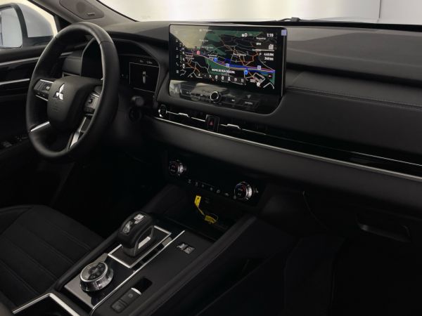 mitsubishi-outlander-2026-hibrido-2360cc