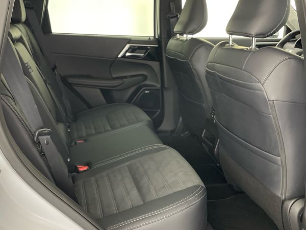 mitsubishi-outlander-2026-hibrido-2360cc