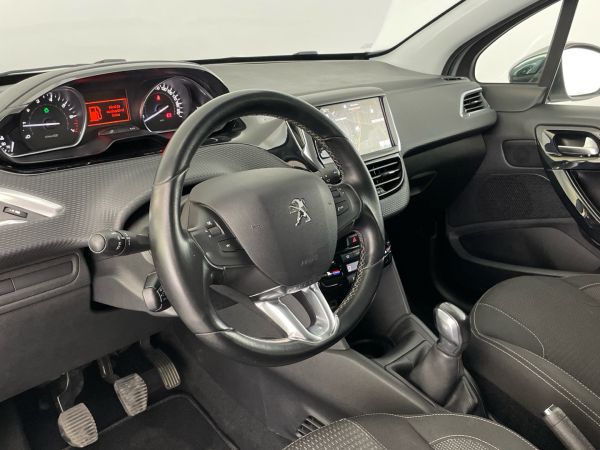 peugeot-208-2016-gasolina-1199cc