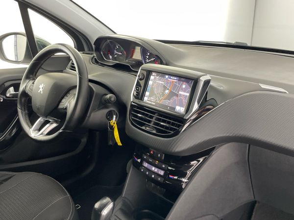 peugeot-208-2016-gasolina-1199cc