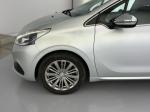 peugeot-208-2016-gasolina-1199cc