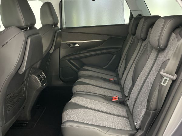 peugeot-5008-2019-diesel-1499cc