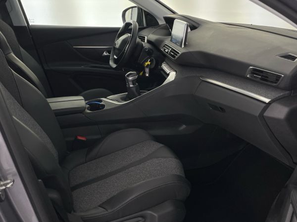 peugeot-5008-2019-diesel-1499cc