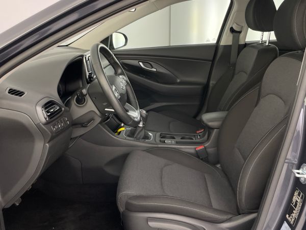 hyundai-i30-2023-gasolina-998cc
