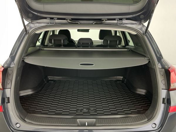 hyundai-i30-2023-gasolina-998cc