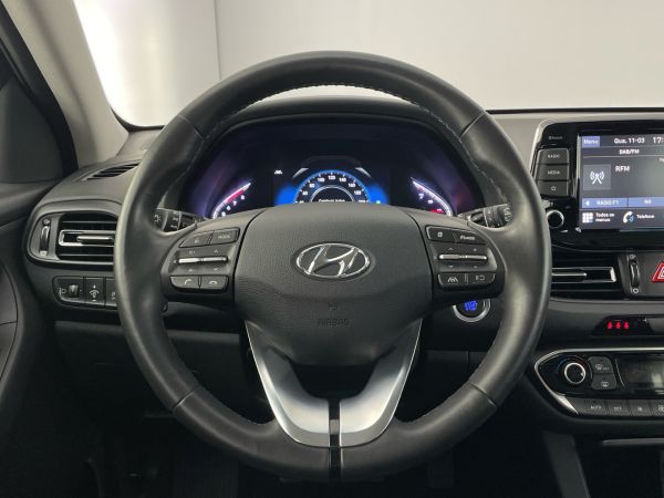 hyundai-i30-2023-gasolina-998cc