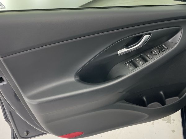 hyundai-i30-2023-gasolina-998cc