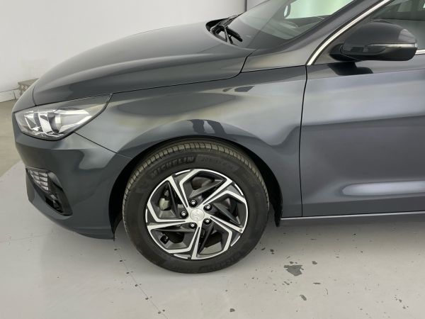hyundai-i30-2023-gasolina-998cc