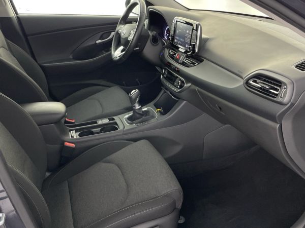 hyundai-i30-2023-gasolina-998cc