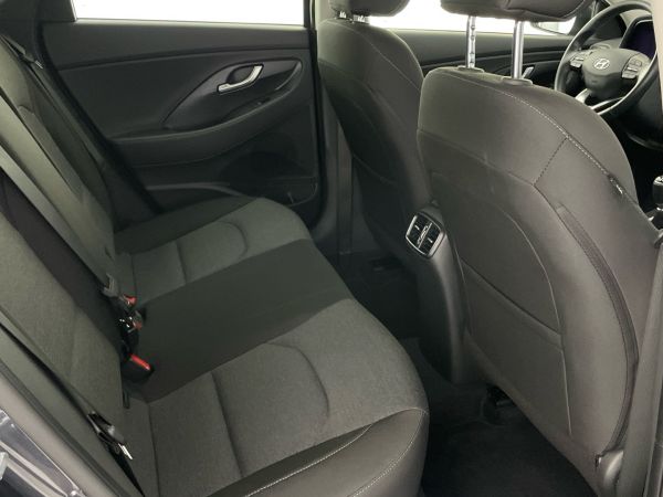 hyundai-i30-2023-gasolina-998cc