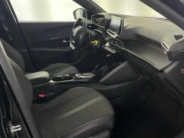 peugeot-2008-2023-gasolina-1199cc