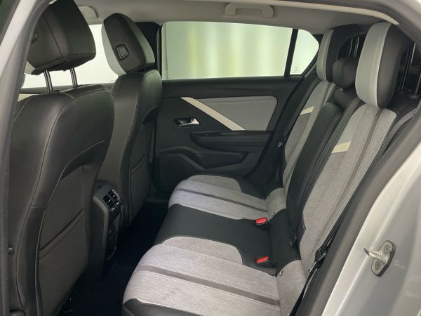 opel-astra-2023-gasolina-1199cc