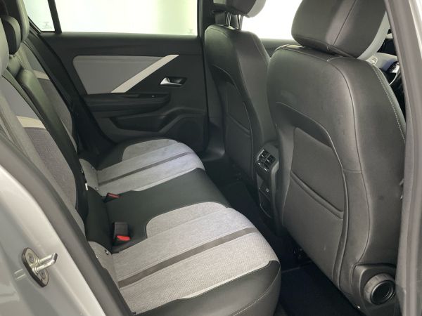 opel-astra-2023-gasolina-1199cc