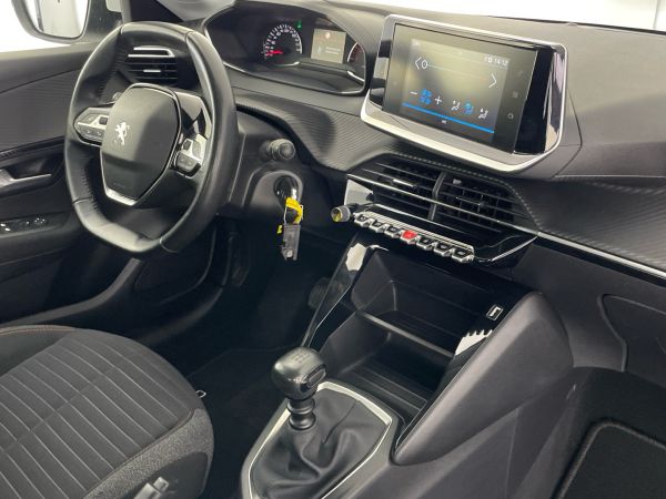 peugeot-208-2020-gasolina-1199cc