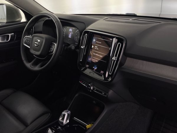 volvo-xc40-2021-gasolina-1477cc