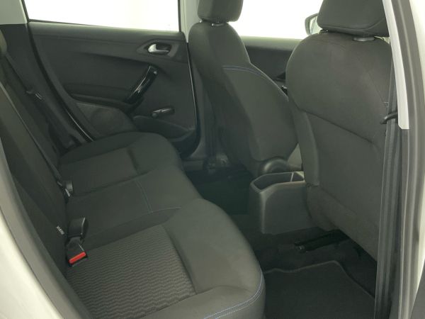 peugeot-208-2018-gasolina-1199cc
