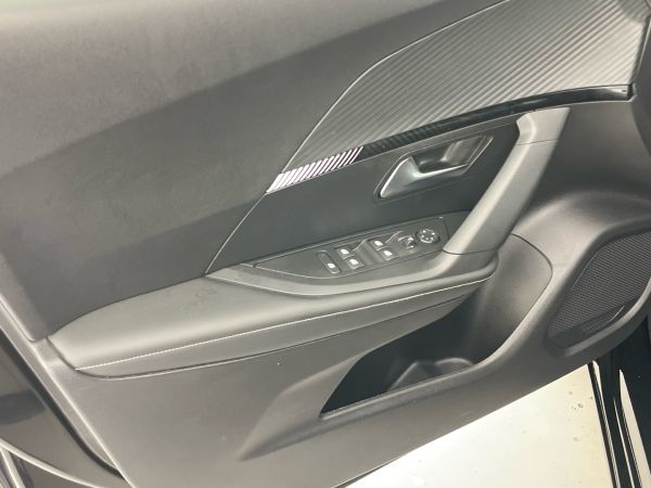 peugeot-2008-2024-gasolina-1199cc