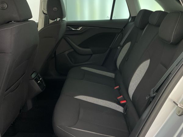 skoda-scala-2024-gasolina-999cc