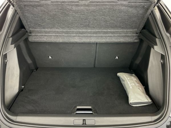 peugeot-2008-2021-gasolina-1199cc