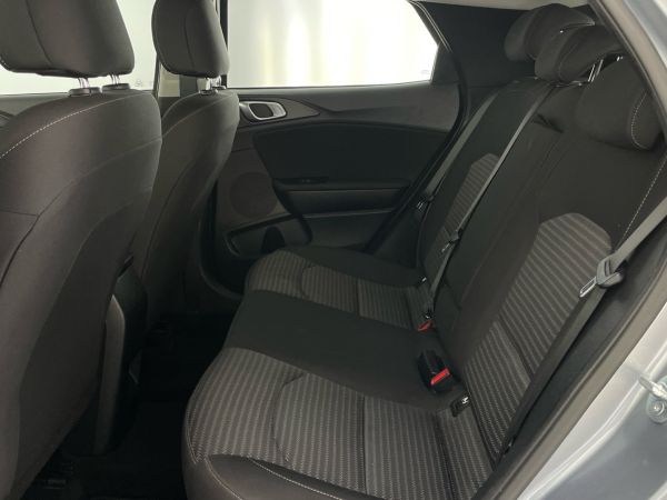 kia-xceed-2023-gasolina-998cc