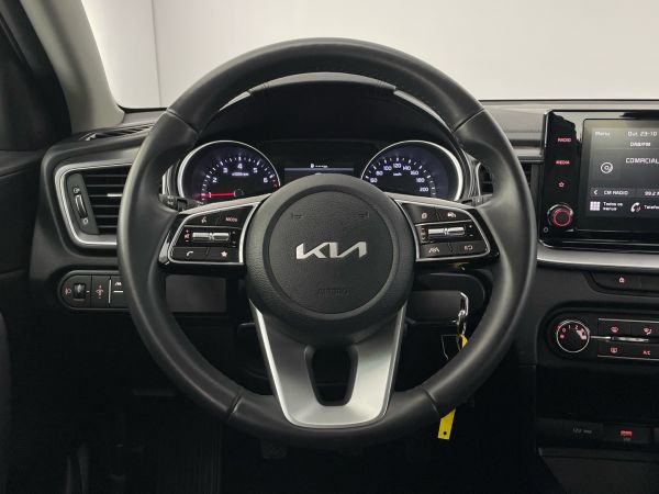 kia-xceed-2023-gasolina-998cc