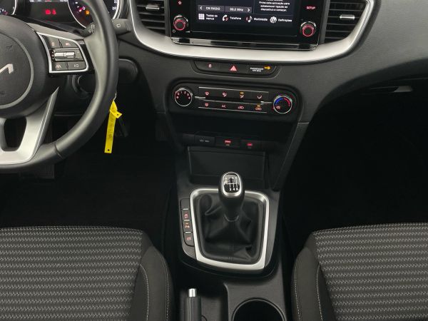 kia-xceed-2023-gasolina-998cc