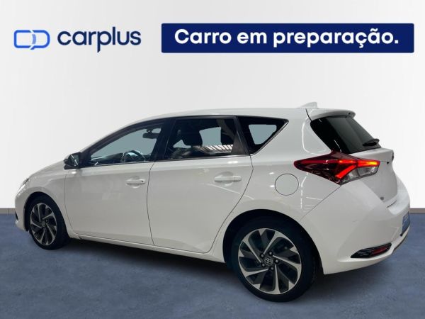 toyota-auris-2016-diesel-1364cc