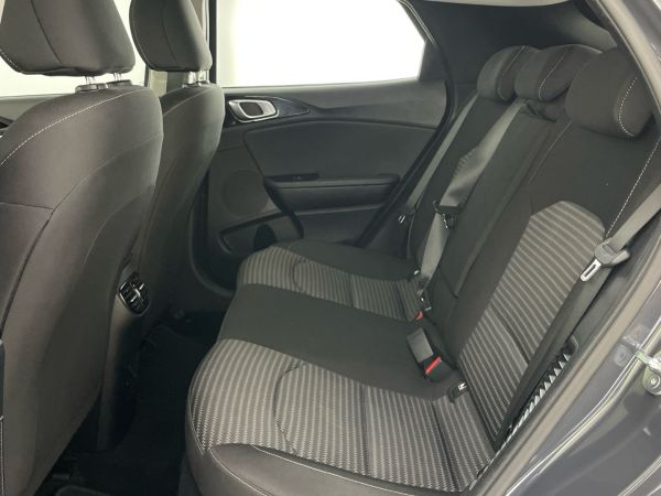 kia-xceed-2024-hibrido-1580cc