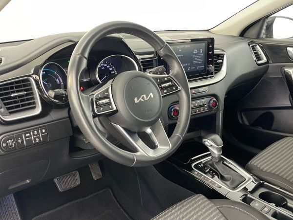 kia-xceed-2024-hibrido-1580cc